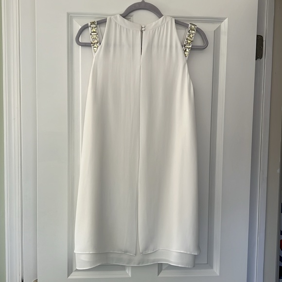 White BCBG Maxazria dress. - Picture 5 of 6